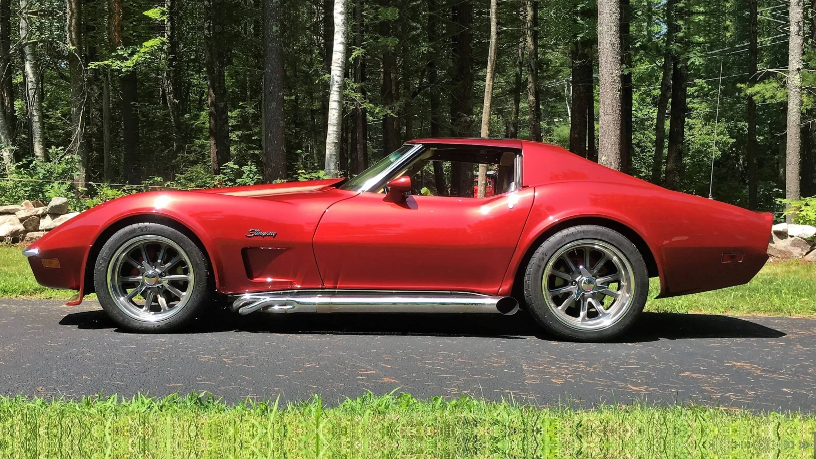 Click to Enlarge-Esc to Close Corvette Generations/C3/C3 1976 side view 2.webp